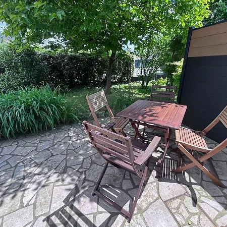 Chez Colette, Maison Agreable بيت للعطل Villebernier